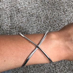 Stella & Dot Criss-Cross Wrist Cuff